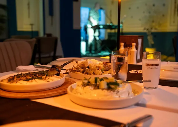 Lopera ホテル エドレミト