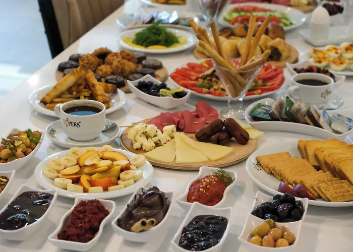 Lopera ホテル エドレミト